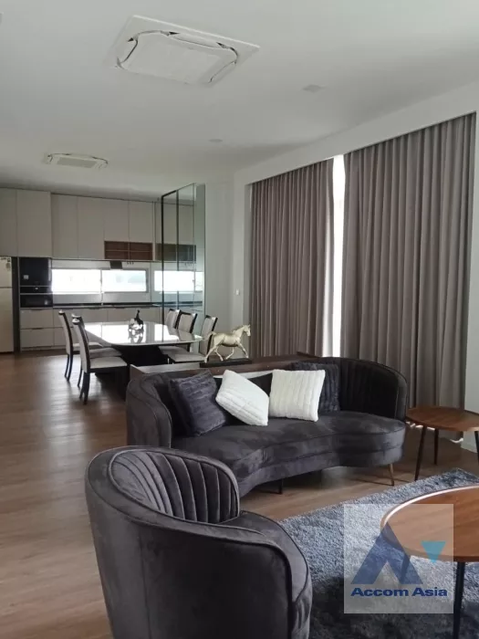 unitSuper Luxury, Split-type Air, Fully Furnished, Garden, Double High Ceiling, Duplex Condo |  3 Bedrooms  House For Sale in Latkrabang, Bangkok  near ARL Ban Thap Chang (AA38808)