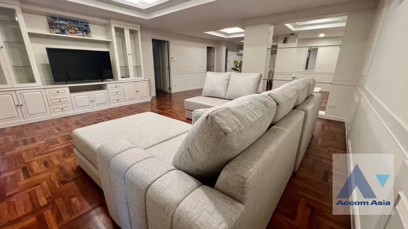 unit 2 Bedrooms  Apartment For Rent in Sukhumvit, Bangkok  near BTS Phrom Phong (AA38825)