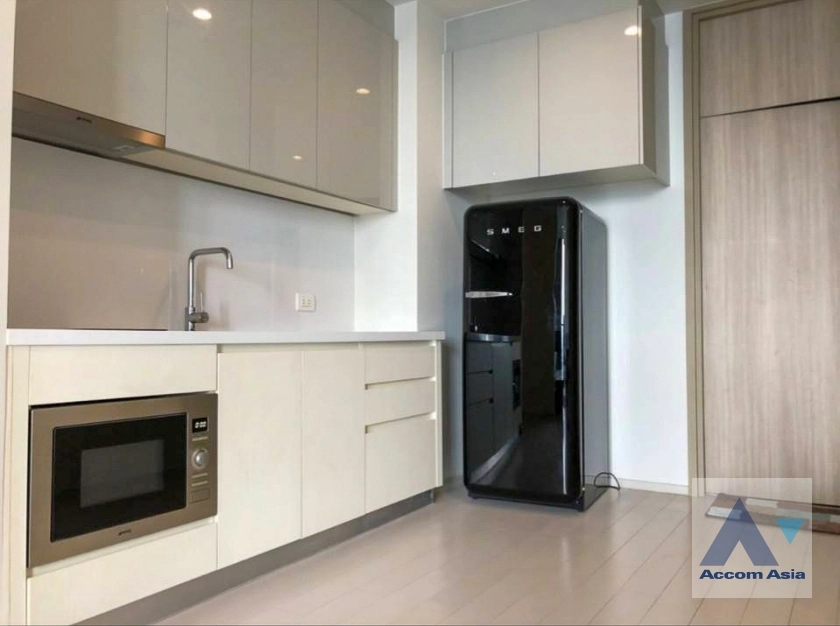 6  2 br Condominium For Sale in Ploenchit ,Bangkok BTS Ploenchit at Noble Ploenchit AA38834