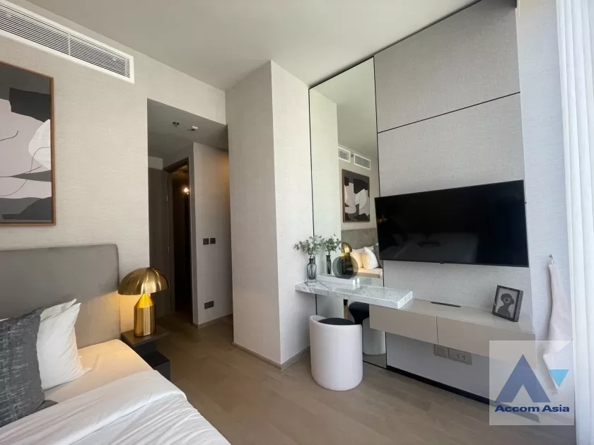 unit 2 Bedrooms  Condominium For Rent in Sukhumvit, Bangkok  near BTS Asok - MRT Sukhumvit (AA38836)