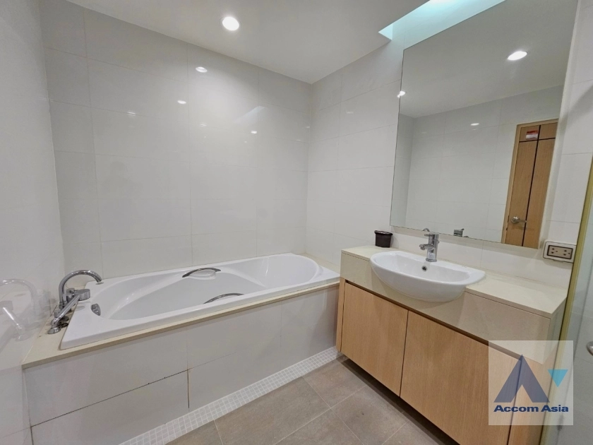 10  2 br Condominium For Rent in Sukhumvit ,Bangkok  at Siri Residence Sukhumvit 24 AA38837