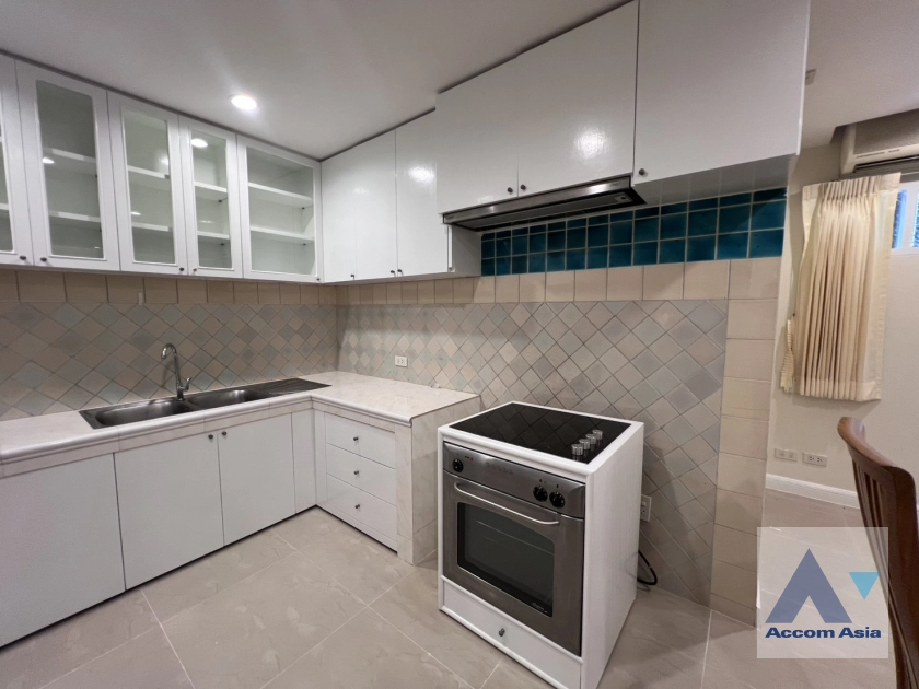 4  3 br Apartment For Rent in Sukhumvit ,Bangkok BTS Phrom Phong at Good maintained AA38842