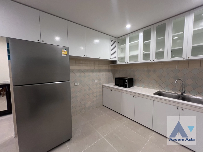 5  3 br Apartment For Rent in Sukhumvit ,Bangkok BTS Phrom Phong at Good maintained AA38842