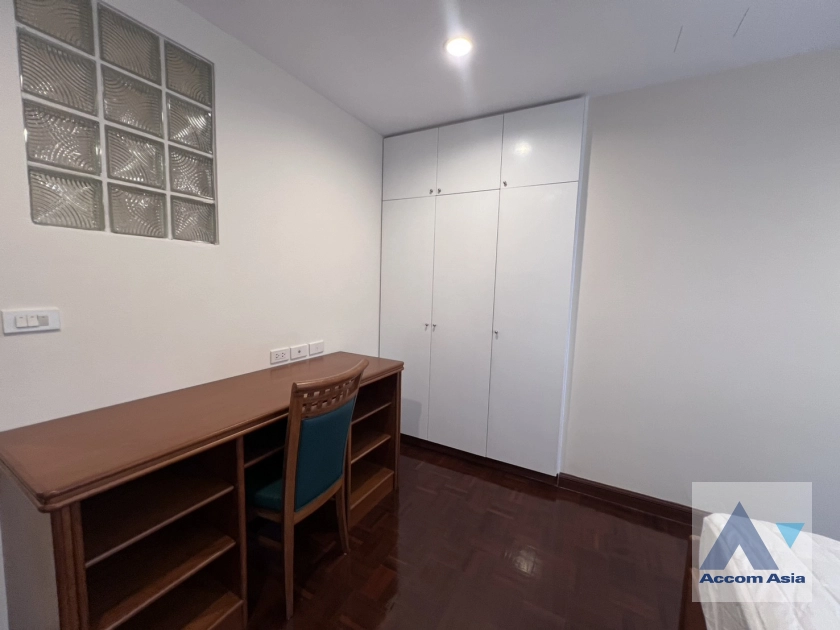 12  3 br Apartment For Rent in Sukhumvit ,Bangkok BTS Phrom Phong at Good maintained AA38842