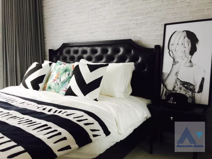 unit 1 Bedroom  Condominium For Rent & Sale in Sukhumvit, Bangkok  near BTS Thong Lo (AA38844)