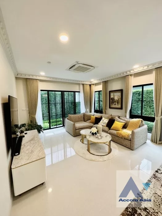 Garden, Fully Furnished, Split-type Air |  4 Bedrooms  House For Rent & Sale in Latkrabang, Bangkok  near ARL Ban Thap Chang (AA38853)