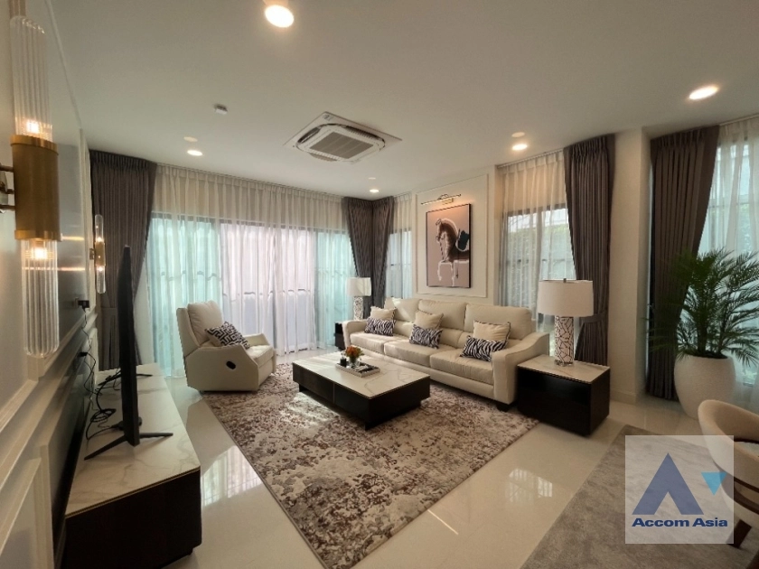  1  4 br House For Rent in Latkrabang ,Bangkok ARL Ban Thap Chang at Nantawan Rama 9 New Krungthepkreetha AA38859