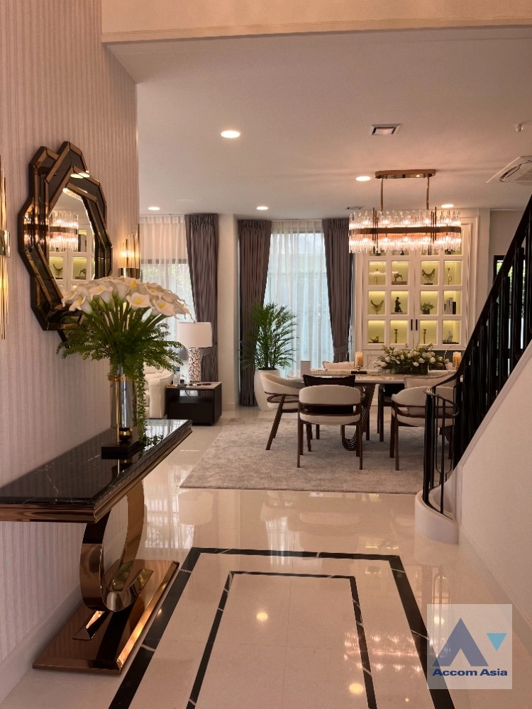 4  4 br House For Rent in Latkrabang ,Bangkok ARL Ban Thap Chang at Nantawan Rama 9 New Krungthepkreetha AA38859