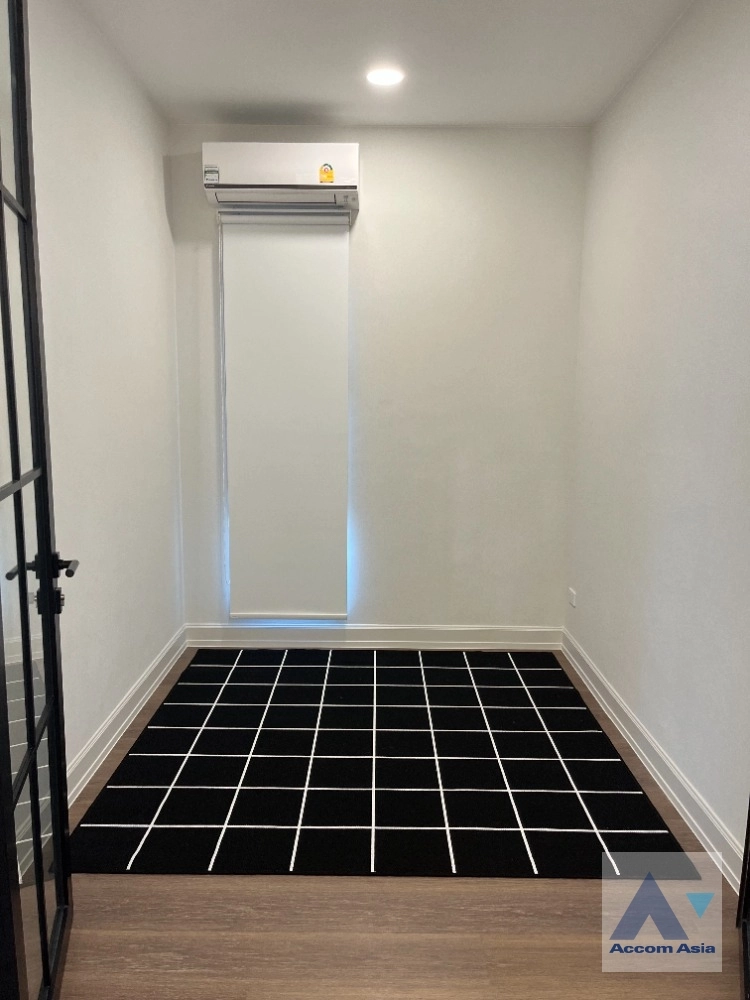 13  4 br House For Rent in Latkrabang ,Bangkok ARL Ban Thap Chang at Nantawan Rama 9 New Krungthepkreetha AA38859