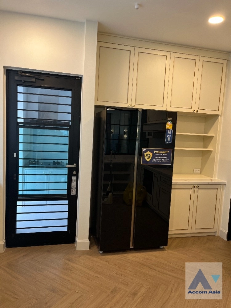 18  4 br House For Rent in Latkrabang ,Bangkok ARL Ban Thap Chang at Nantawan Rama 9 New Krungthepkreetha AA38859