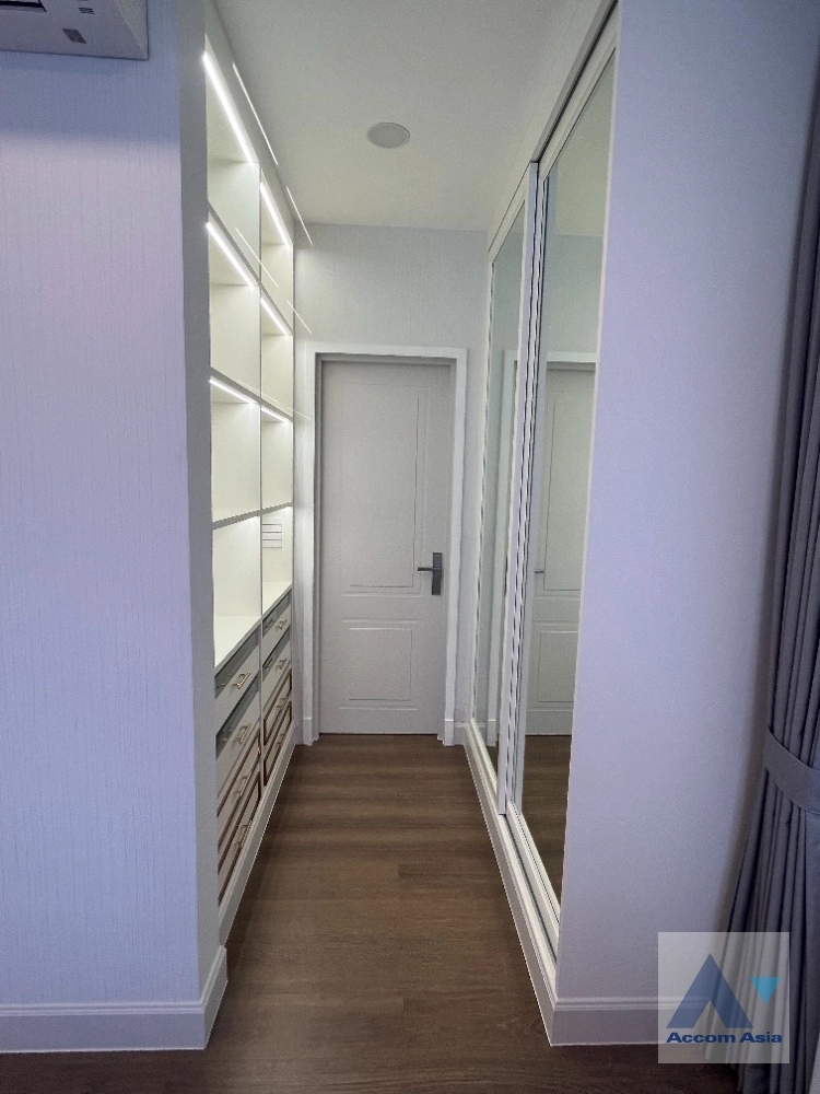 23  4 br House For Rent in Latkrabang ,Bangkok ARL Ban Thap Chang at Nantawan Rama 9 New Krungthepkreetha AA38859