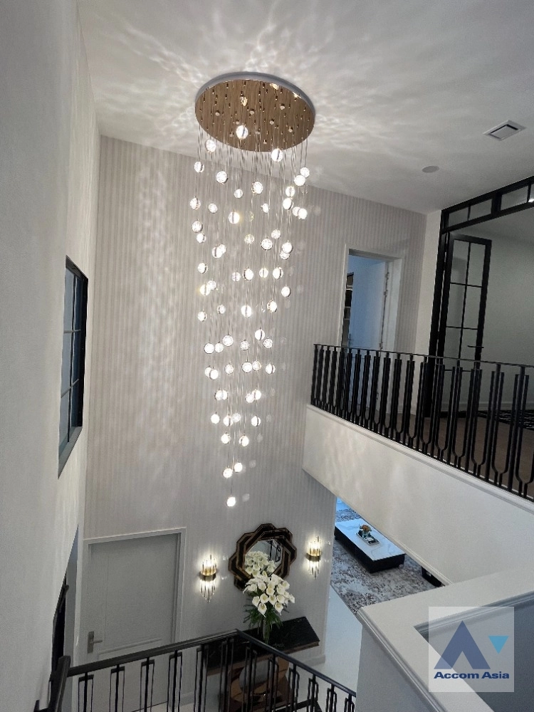 26  4 br House For Rent in Latkrabang ,Bangkok ARL Ban Thap Chang at Nantawan Rama 9 New Krungthepkreetha AA38859