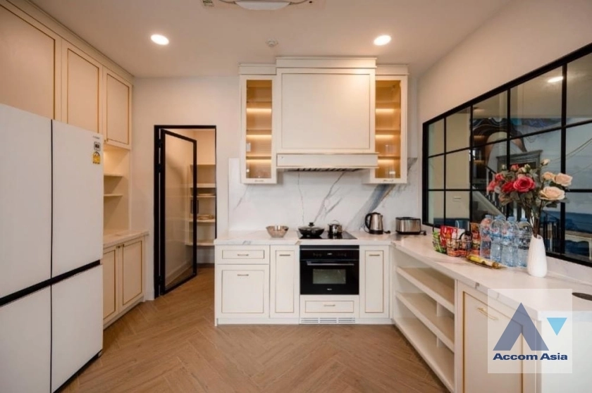 8  4 br House for rent and sale in Latkrabang ,Bangkok ARL Ban Thap Chang at Nantawan Rama 9 New Krungthepkreetha AA38862