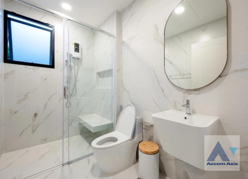 25  4 br House for rent and sale in Latkrabang ,Bangkok ARL Ban Thap Chang at Nantawan Rama 9 New Krungthepkreetha AA38862