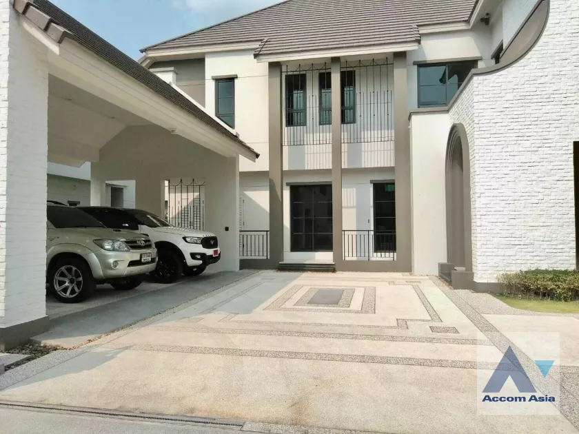 Fully Furnished, Garden View, Double High Ceiling |  4 Bedrooms  House For Sale in ,   near BTS Bearing (AA38863)