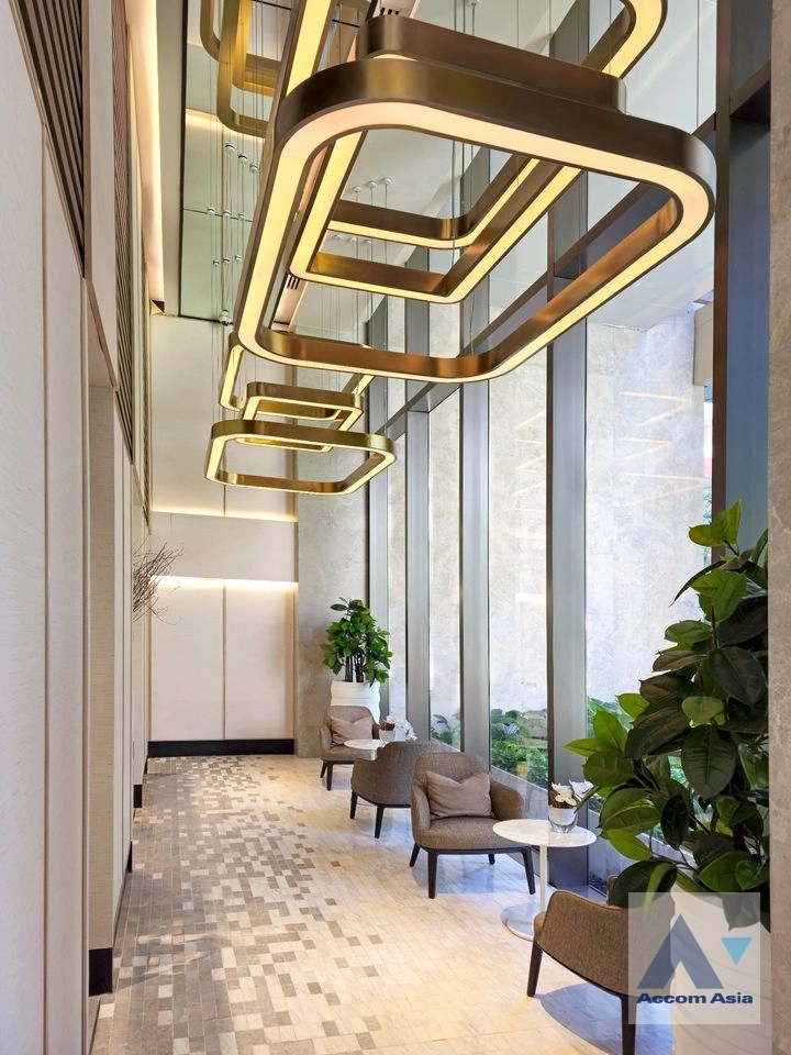 7  2 br Condominium for rent and sale in Ploenchit ,Bangkok BTS Chitlom at 28 Chidlom AA38864