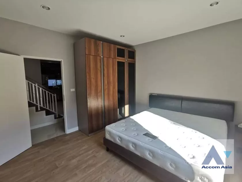 11  4 br House for rent and sale in Pattanakarn ,Bangkok ARL Ban Thap Chang at Burasiri Pattanakarn AA38868