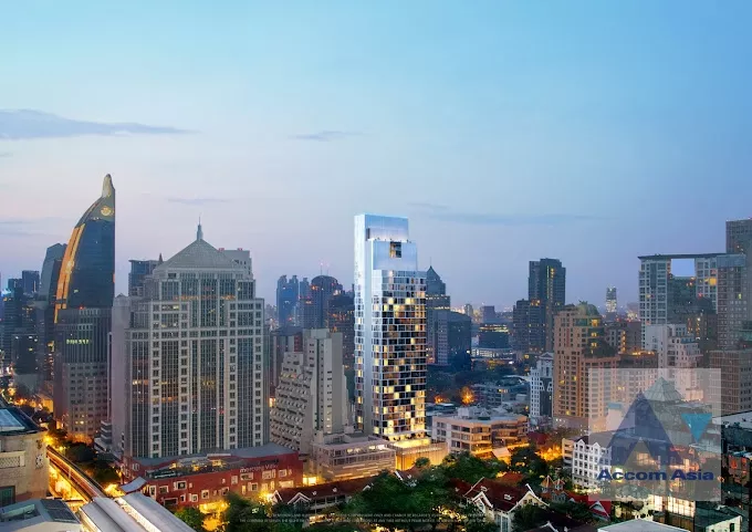  2 Bedrooms  Condominium For Sale in Ploenchit, Bangkok  near BTS Chitlom (AA38877)