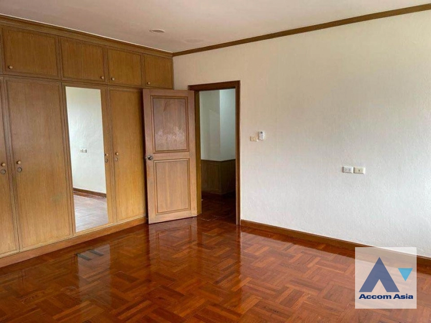 5  3 br Condominium for rent and sale in Sukhumvit ,Bangkok BTS Nana at Tower Park AA38881