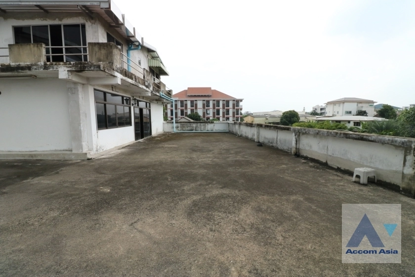  1  Building For Rent in Sukhumvit ,Bangkok BTS Phra khanong AA38886