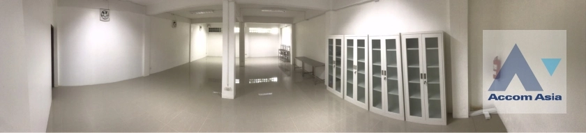  2  Building For Rent in Sukhumvit ,Bangkok BTS Phra khanong AA38886