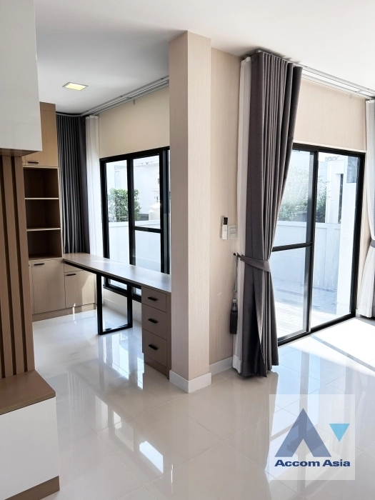 9  4 br House for rent and sale in Pattanakarn ,Bangkok ARL Ban Thap Chang at Manthana Onnut–Wongwaen 4 AA38888