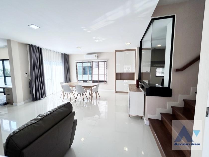 6  4 br House for rent and sale in Pattanakarn ,Bangkok ARL Ban Thap Chang at Manthana Onnut–Wongwaen 4 AA38888