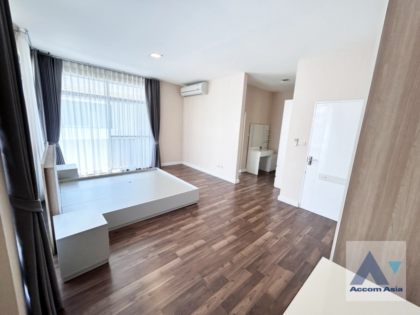 15  4 br House for rent and sale in Pattanakarn ,Bangkok ARL Ban Thap Chang at Manthana Onnut–Wongwaen 4 AA38888