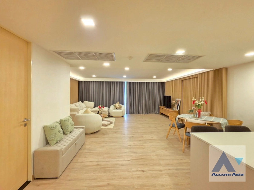  1  2 br Condominium For Rent in Ploenchit ,Bangkok BTS Chitlom at Somkid Gardens AA38889