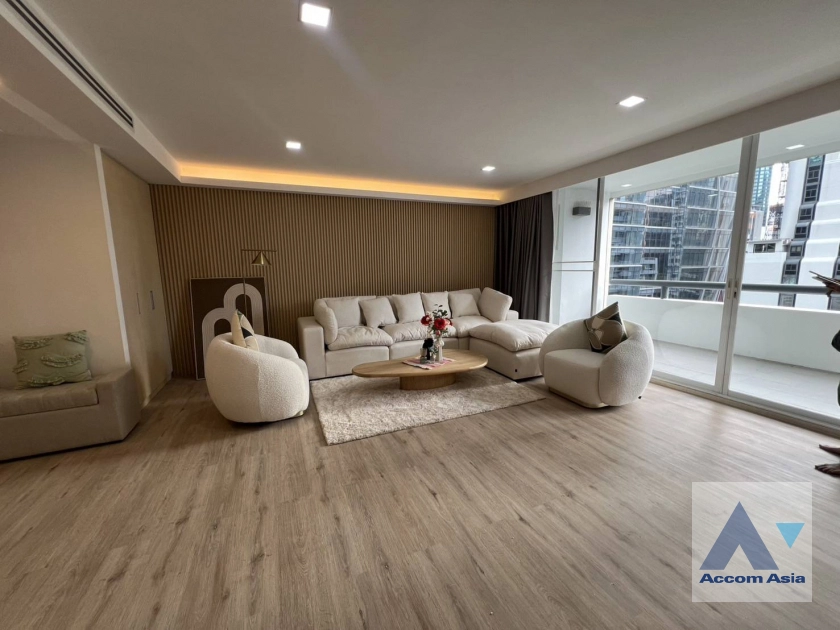 12  2 br Condominium For Rent in Ploenchit ,Bangkok BTS Chitlom at Somkid Gardens AA38889
