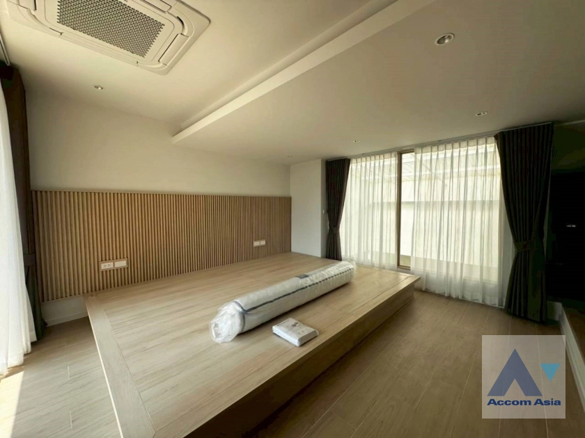 18  6 br House for rent and sale in Sukhumvit ,Bangkok BTS Ekkamai AA38892