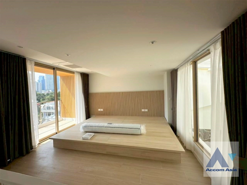 19  6 br House for rent and sale in Sukhumvit ,Bangkok BTS Ekkamai AA38892