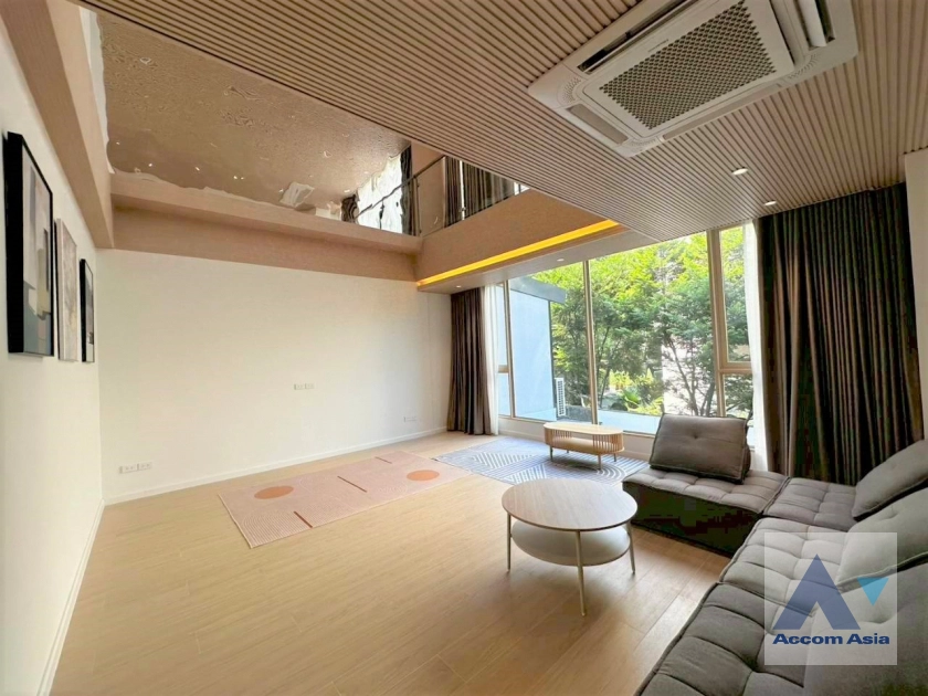 9  6 br House for rent and sale in Sukhumvit ,Bangkok BTS Ekkamai AA38892