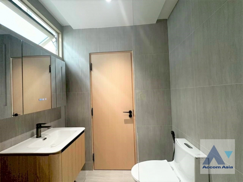 44  6 br House for rent and sale in Sukhumvit ,Bangkok BTS Ekkamai AA38892