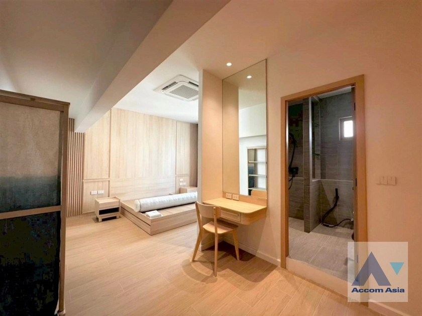 33  6 br House for rent and sale in Sukhumvit ,Bangkok BTS Ekkamai AA38892