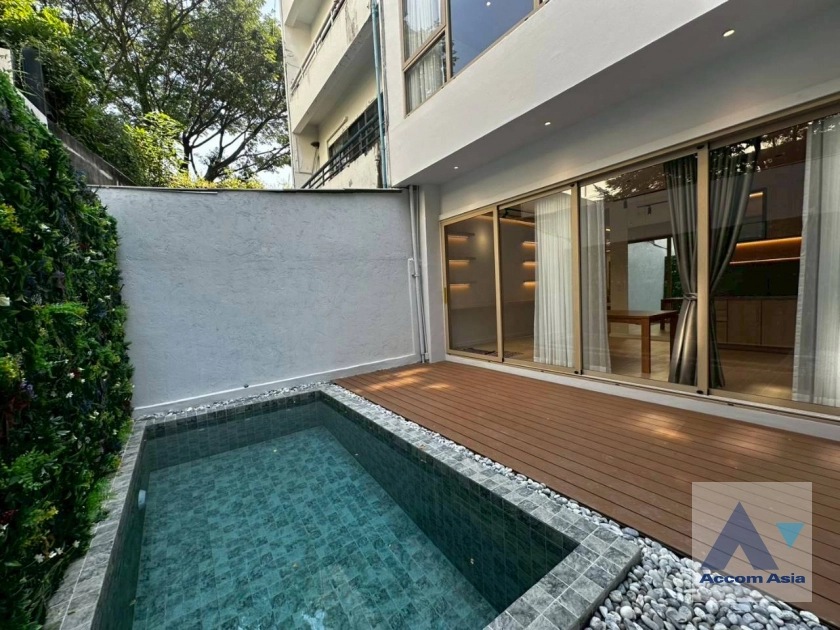  1  6 br House for rent and sale in Sukhumvit ,Bangkok BTS Ekkamai AA38892