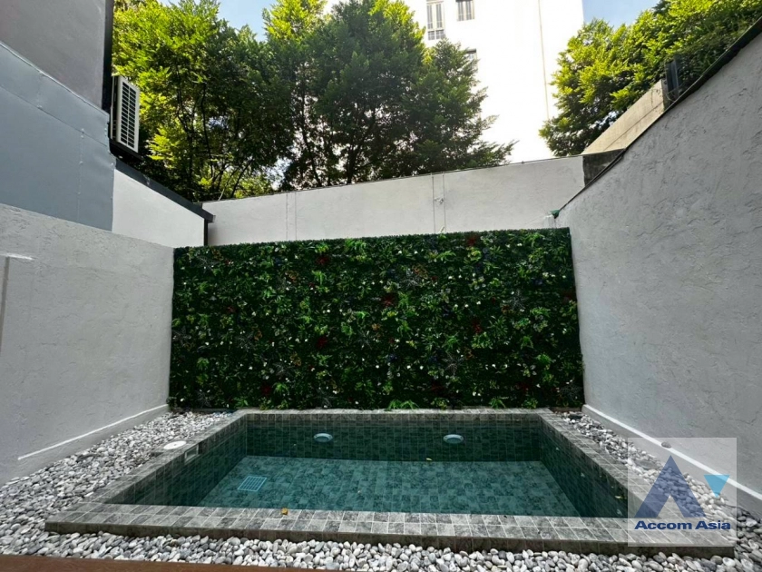 53  6 br House for rent and sale in Sukhumvit ,Bangkok BTS Ekkamai AA38892