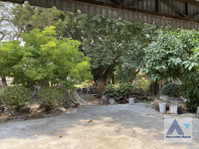  Land For Sale in Sukhumvit, Bangkok  near BTS Punnawithi (AA38894)