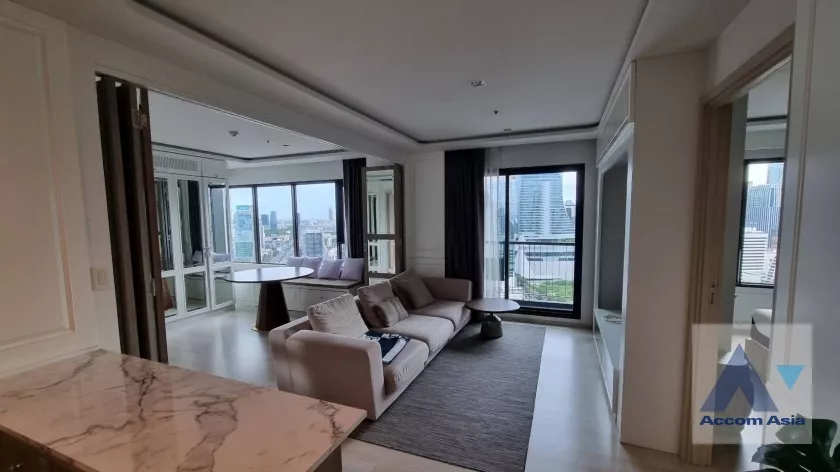  2 Bedrooms  Condominium For Sale in Ploenchit, Bangkok  near BTS Ploenchit (AA38904)