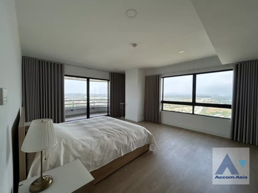 7  3 br Condominium For Sale in  ,Chon Buri  at Ocean Marina AA38913