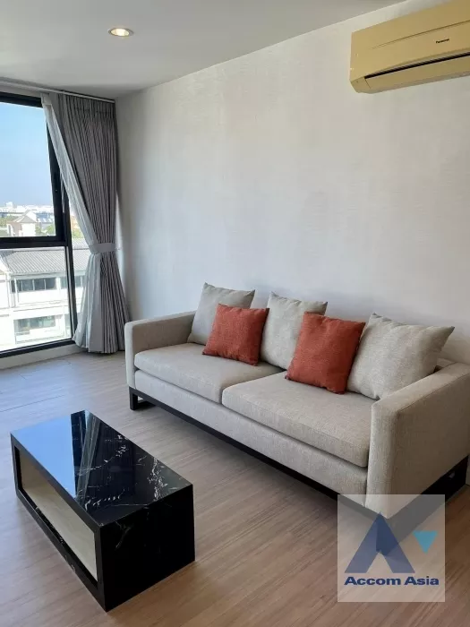 unit 1 Bedroom  Condominium For Sale in Sukhumvit, Bangkok  (AA38918)