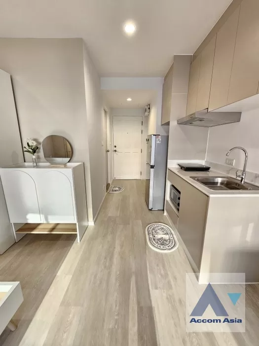 unit 1 Bedroom  Condominium For Rent in Silom, Bangkok  near BTS Sala Daeng - MRT Silom (AA38919)