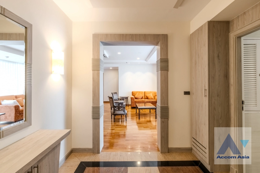 4  3 br Apartment For Rent in Sukhumvit ,Bangkok BTS Nana at Fully Furnished Apartment, Only 2 mins walk to BTS AA38923