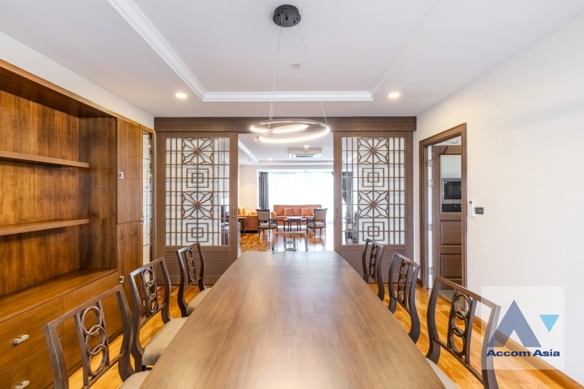 9  3 br Apartment For Rent in Sukhumvit ,Bangkok BTS Nana at Fully Furnished Apartment, Only 2 mins walk to BTS AA38923