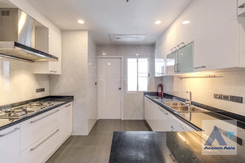 10  3 br Apartment For Rent in Sukhumvit ,Bangkok BTS Nana at Fully Furnished Apartment, Only 2 mins walk to BTS AA38923