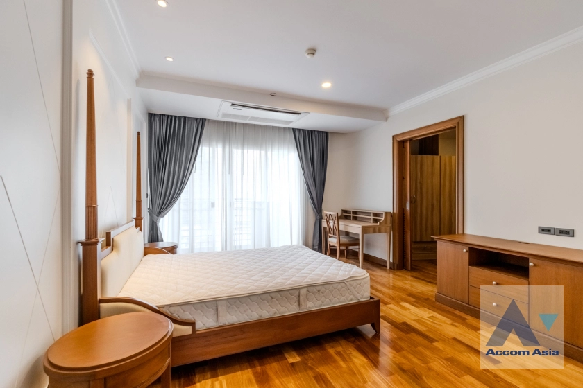 12  3 br Apartment For Rent in Sukhumvit ,Bangkok BTS Nana at Fully Furnished Suites AA38923