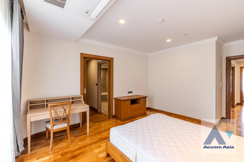 13  3 br Apartment For Rent in Sukhumvit ,Bangkok BTS Nana at Fully Furnished Apartment, Only 2 mins walk to BTS AA38923