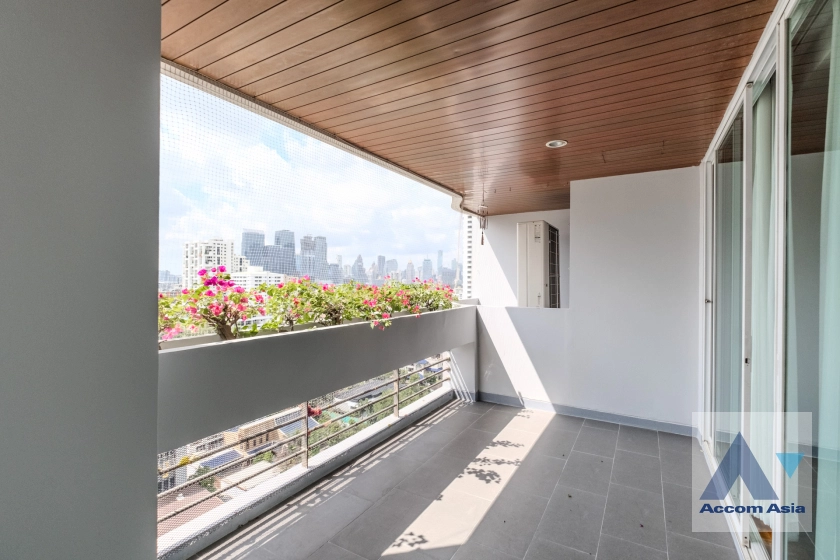 24  3 br Apartment For Rent in Sukhumvit ,Bangkok BTS Nana at Fully Furnished Apartment, Only 2 mins walk to BTS AA38923