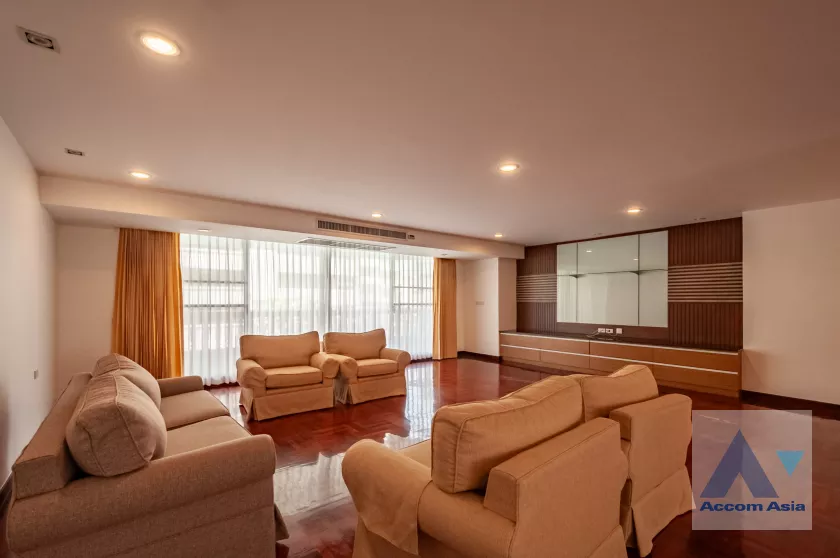  1  4 br Apartment For Rent in Sukhumvit ,Bangkok BTS Phrom Phong at Family Size Desirable AA38925