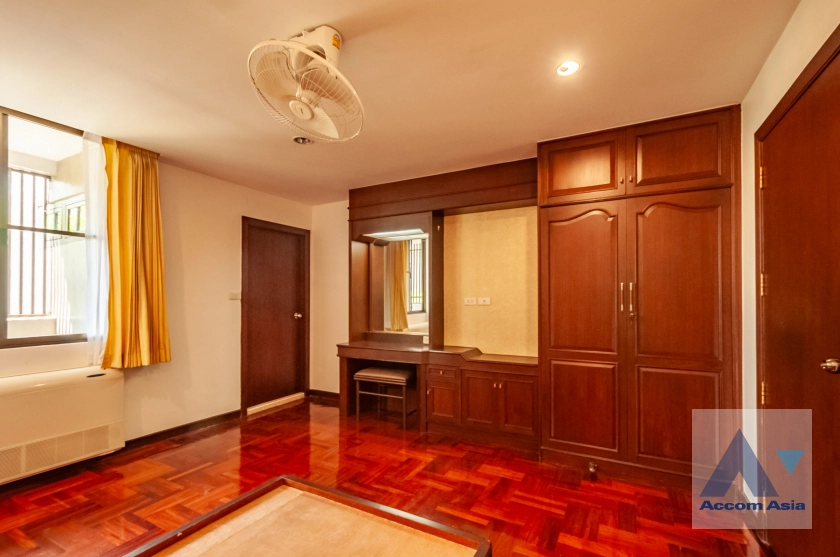 16  4 br Apartment For Rent in Sukhumvit ,Bangkok BTS Phrom Phong at Family Size Residence Starting at 280 Sqm AA38925